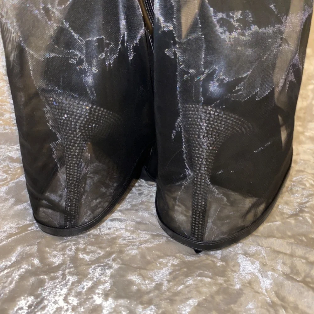 Mesh Booties - Picture 2 of 5